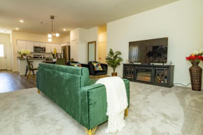 Lavishly Decorated 3-Bedroom Home Near Samsung-Taylor with King-Sized Bed
